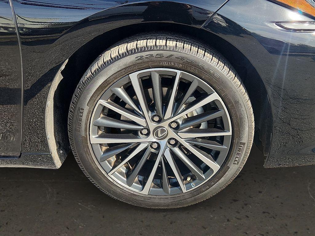 used 2022 Lexus ES 300h car, priced at $30,000