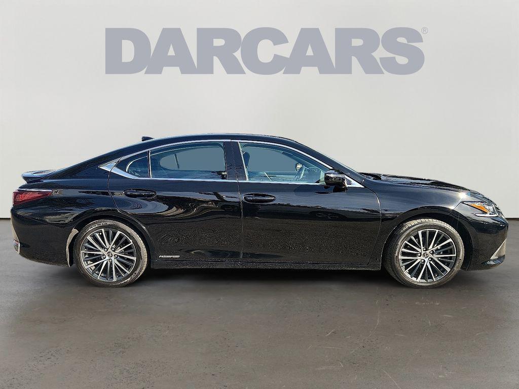 used 2022 Lexus ES 300h car, priced at $30,000