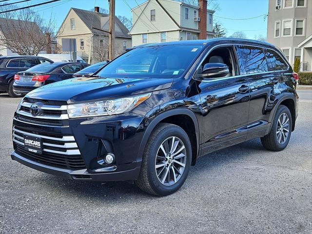 used 2018 Toyota Highlander car, priced at $25,900