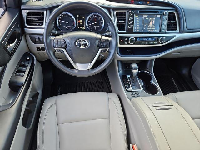 used 2018 Toyota Highlander car, priced at $25,900