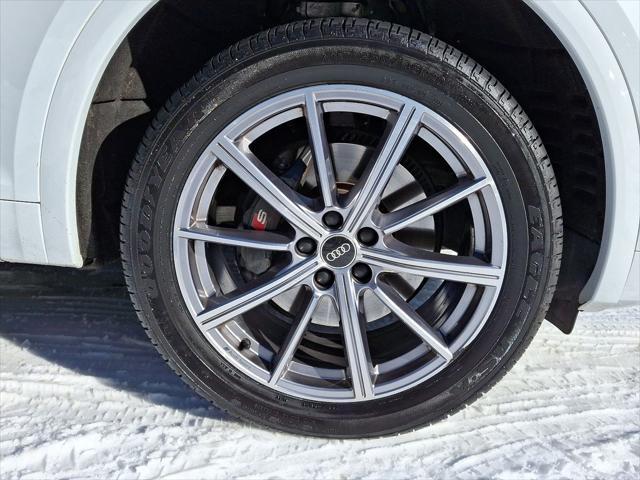 used 2022 Audi SQ5 car, priced at $32,075