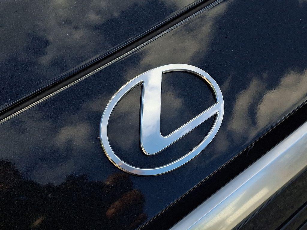 new 2025 Lexus TX 500h car, priced at $69,675