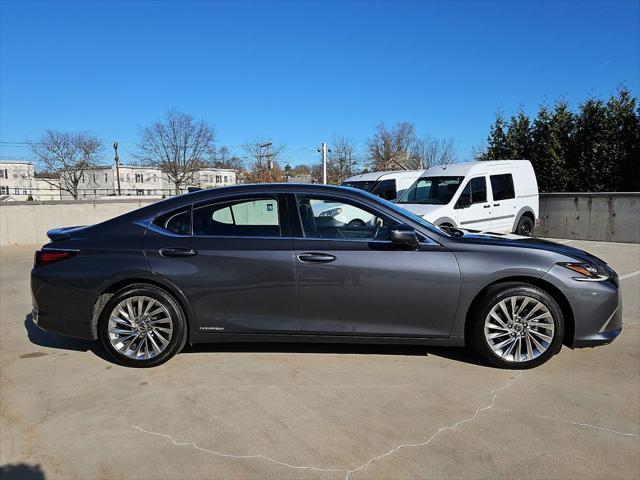 used 2022 Lexus ES 300h car, priced at $38,528