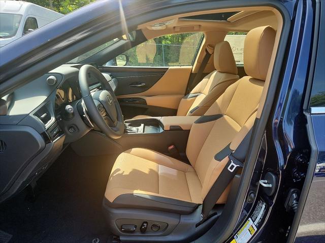 new 2025 Lexus ES 350 car