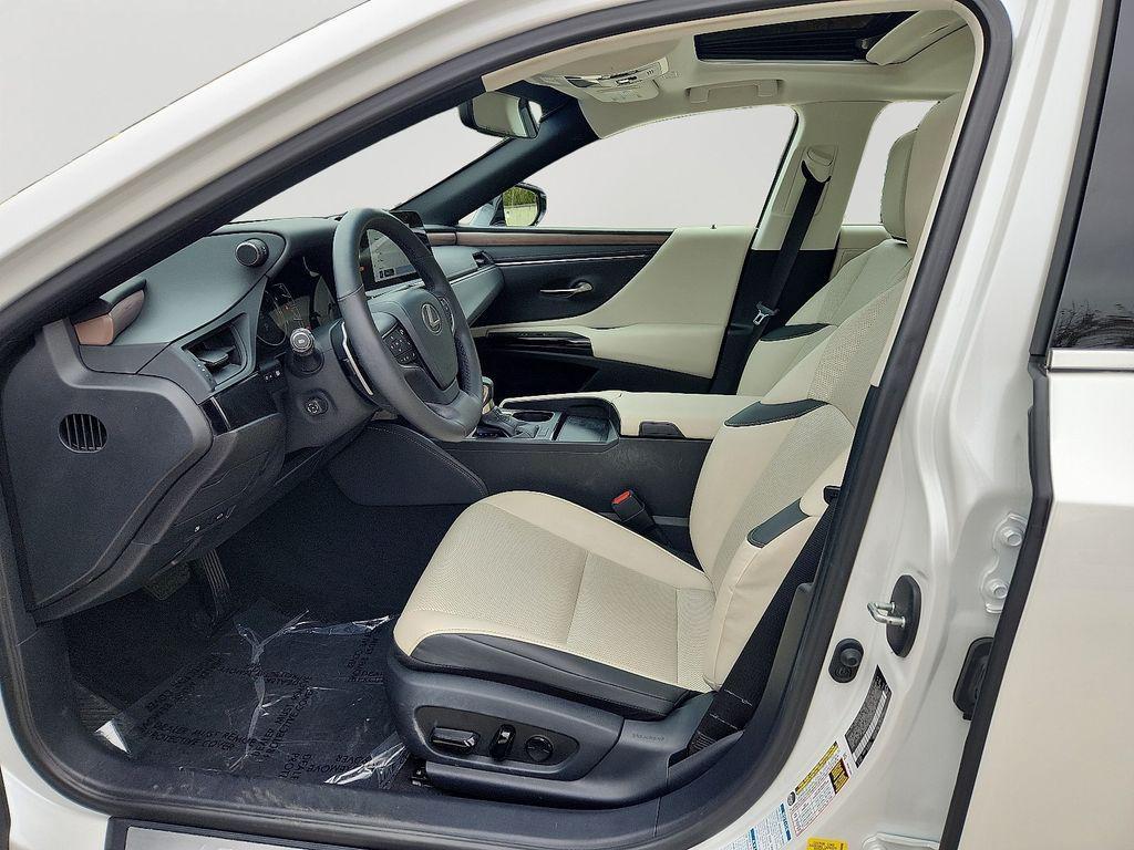 used 2024 Lexus ES 250 car, priced at $37,727
