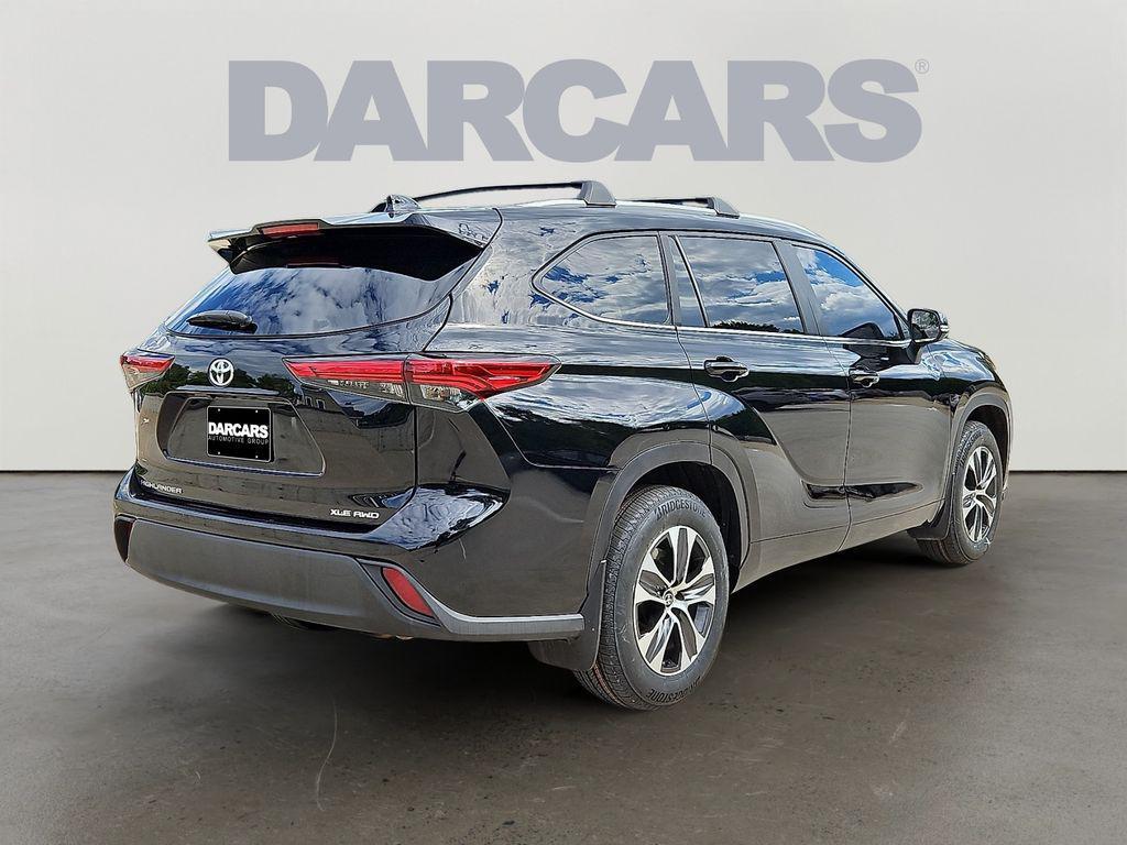 used 2023 Toyota Highlander car, priced at $32,000