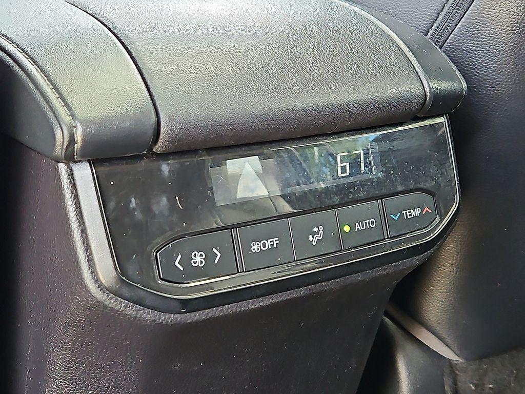 used 2023 Toyota Highlander car, priced at $32,000