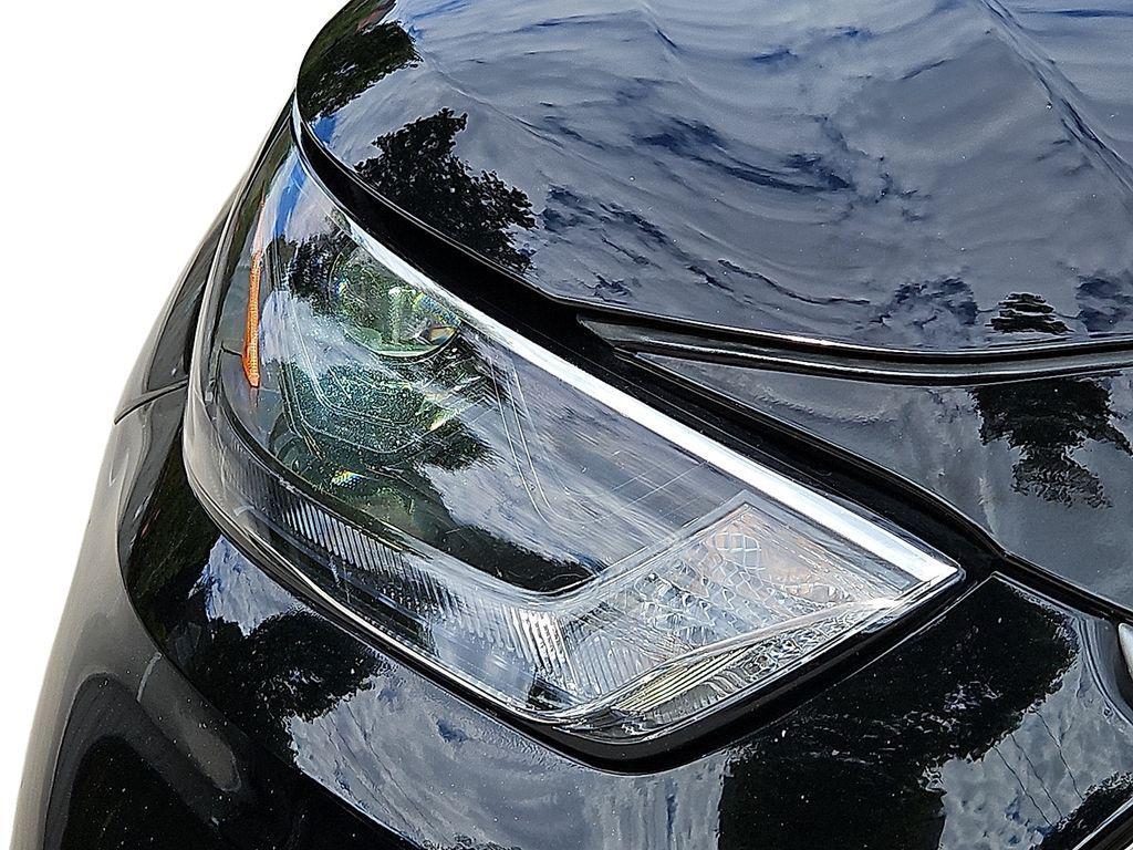 used 2023 Toyota Highlander car, priced at $32,000