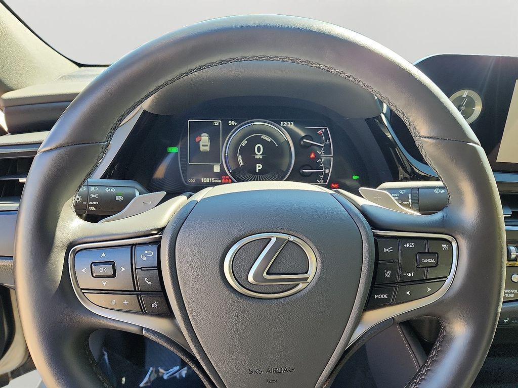 used 2025 Lexus ES 300h car, priced at $45,149