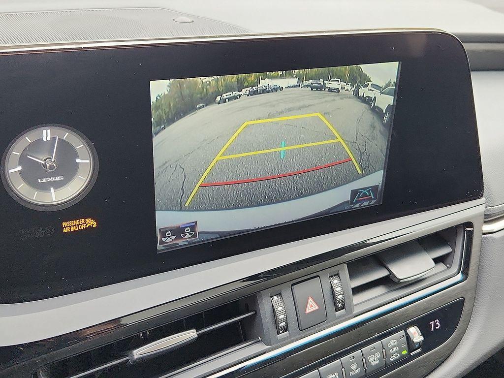 used 2022 Lexus ES 300h car, priced at $38,679