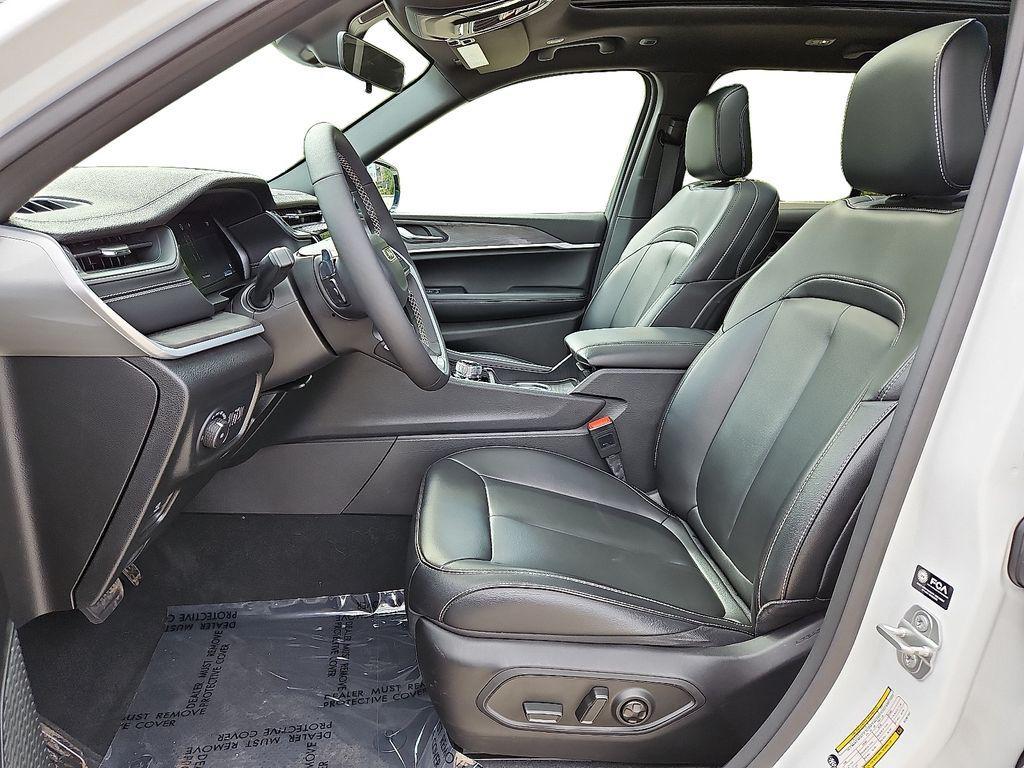 used 2025 Jeep Grand Cherokee car, priced at $42,000