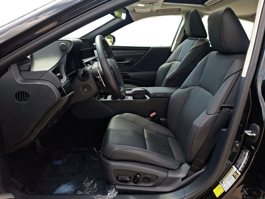 used 2022 Lexus ES 300h car, priced at $38,086