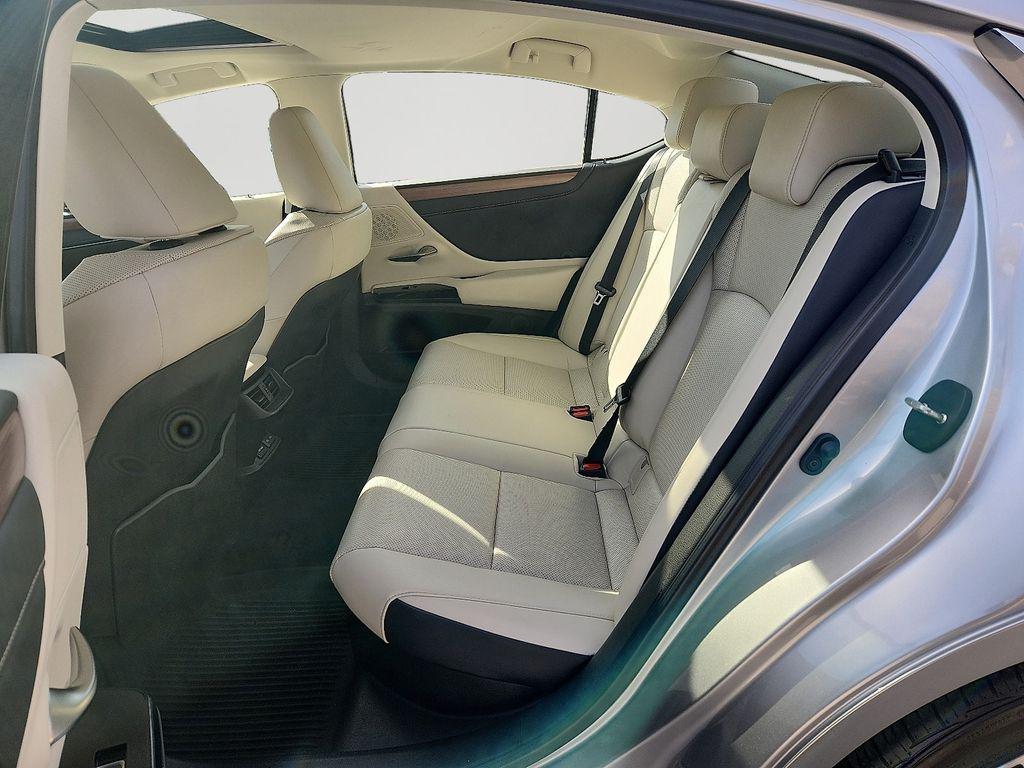 used 2025 Lexus ES 300h car, priced at $44,800