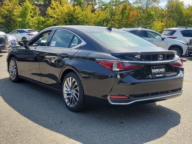 new 2025 Lexus ES 300h car, priced at $53,926