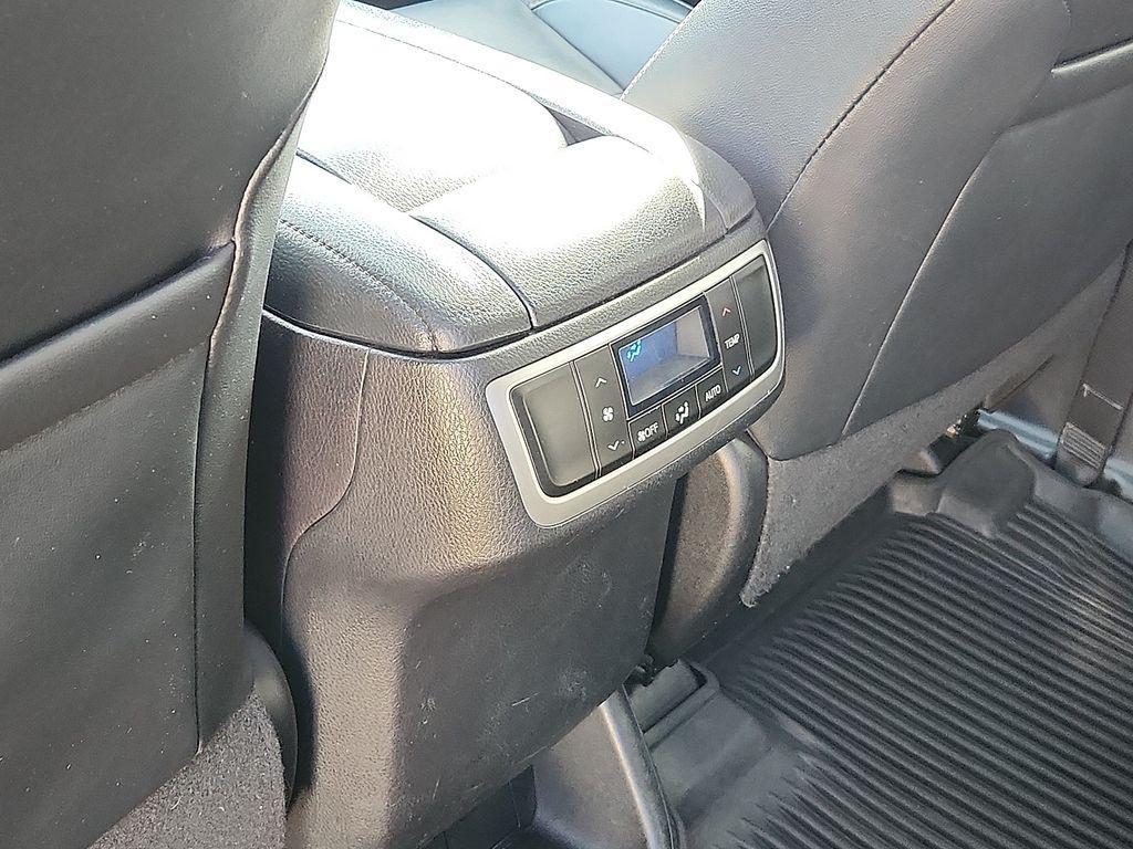 used 2019 Toyota Highlander car, priced at $25,475