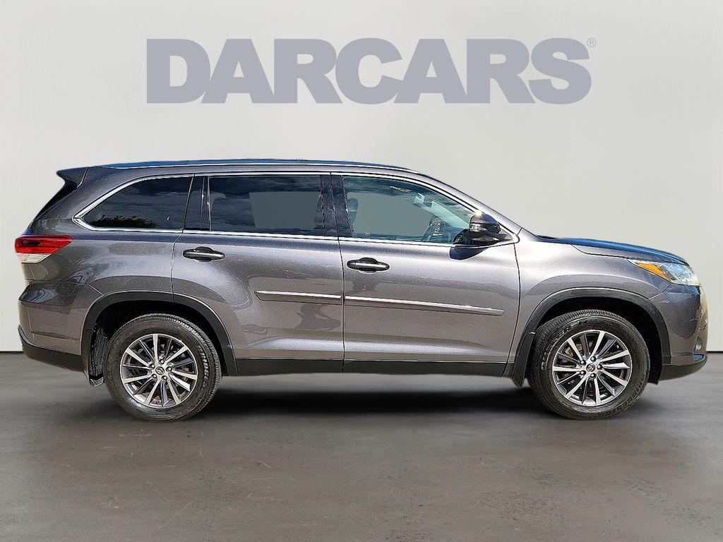 used 2019 Toyota Highlander car, priced at $25,475