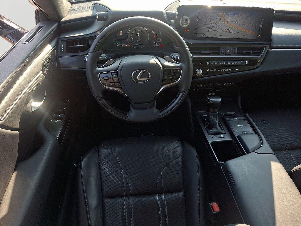 used 2022 Lexus ES 300h car, priced at $35,000