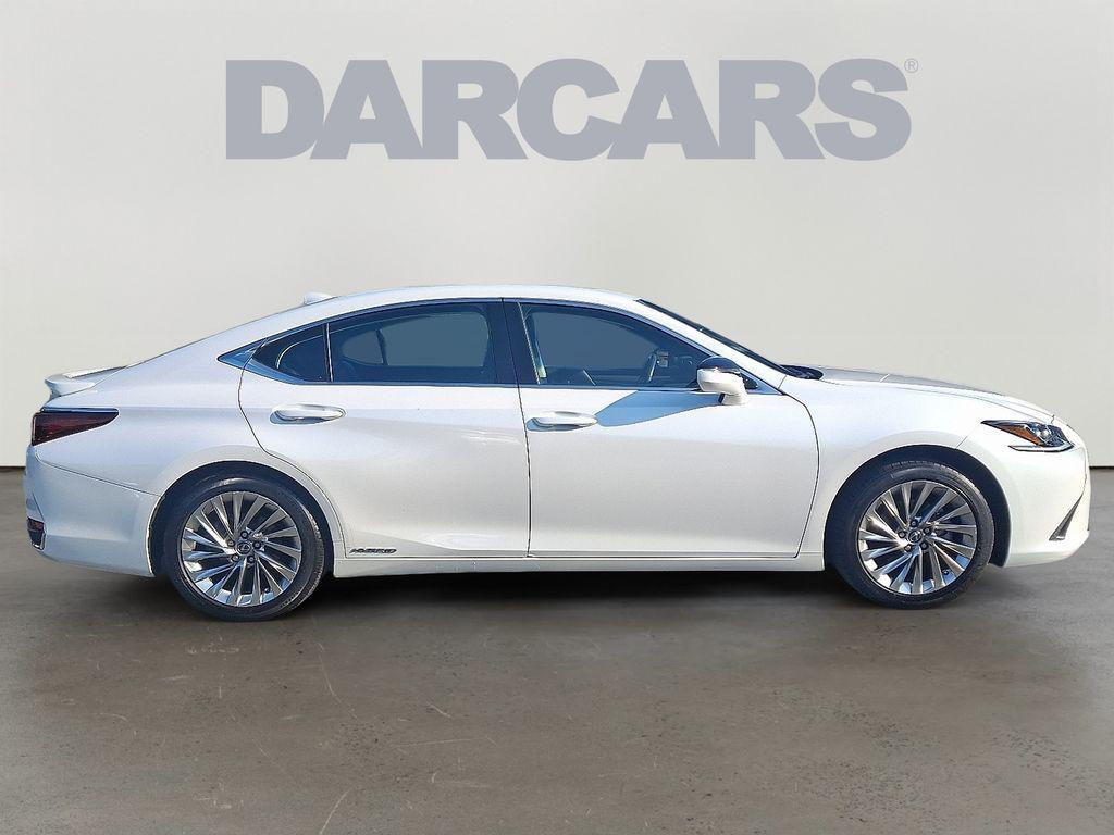 used 2022 Lexus ES 300h car, priced at $35,000