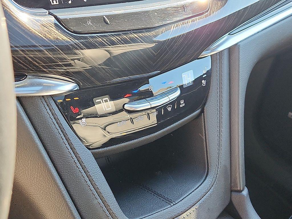 used 2022 Cadillac XT6 car, priced at $30,948