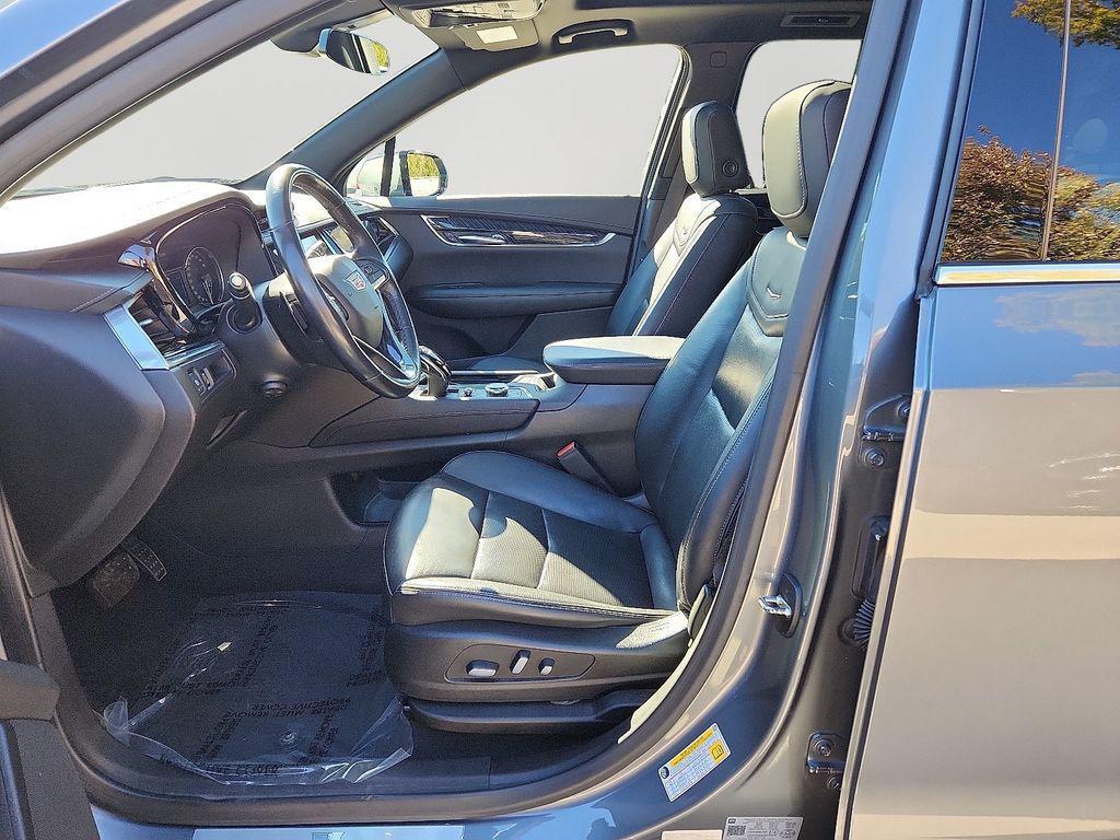 used 2022 Cadillac XT6 car, priced at $30,948