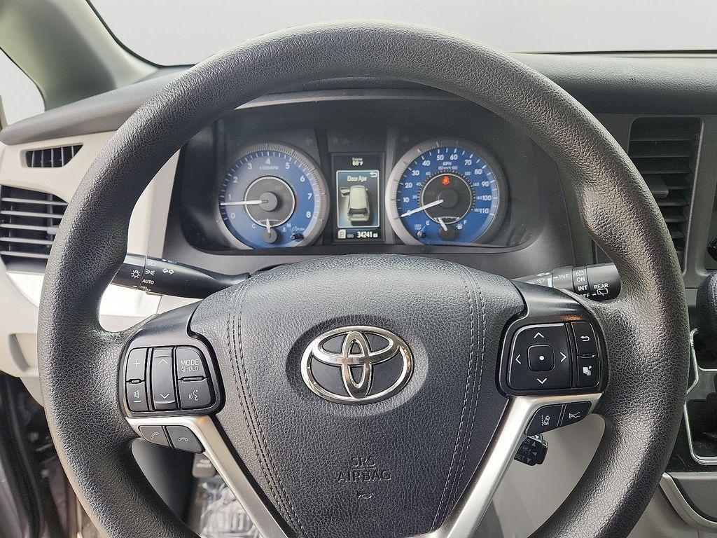used 2020 Toyota Sienna car, priced at $31,051