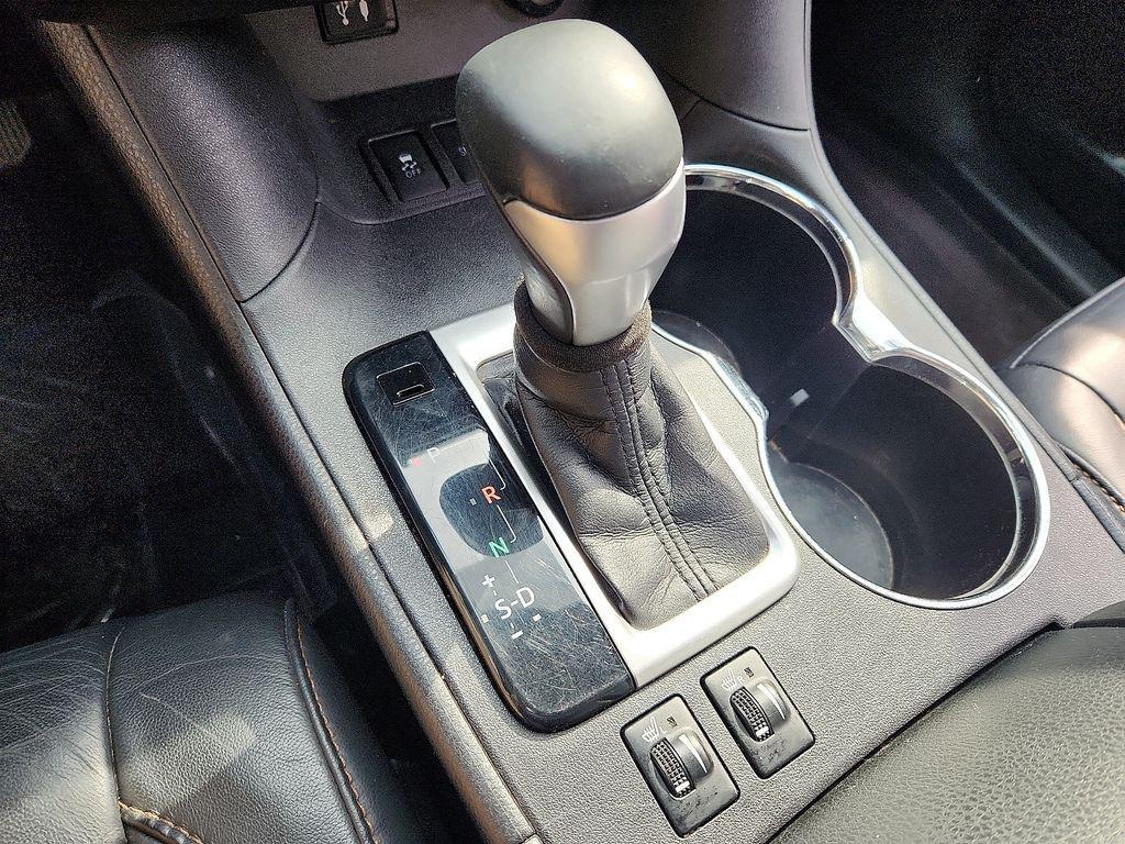 used 2015 Toyota Highlander car, priced at $19,000
