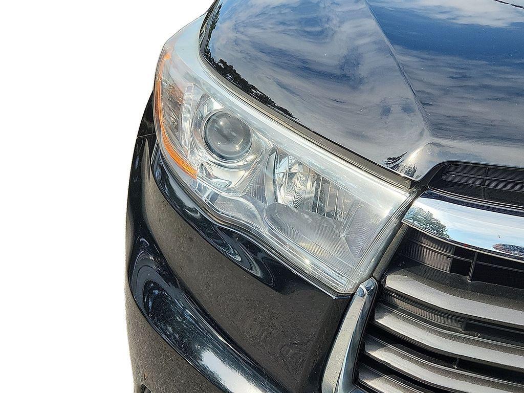 used 2015 Toyota Highlander car, priced at $19,000