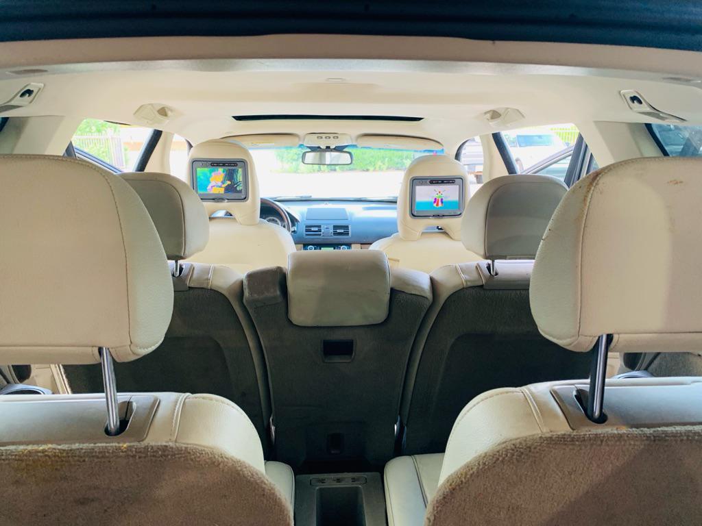 used 2011 Volvo XC90 car, priced at $5,500