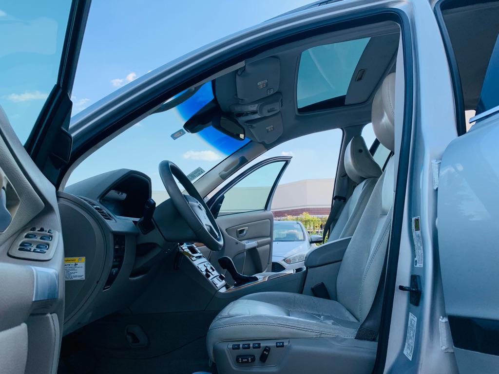 used 2005 Volvo XC90 car, priced at $4,500