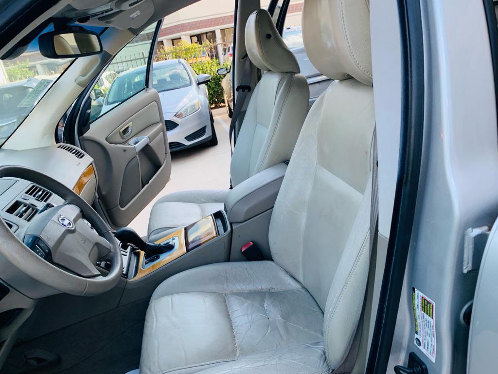 used 2005 Volvo XC90 car, priced at $4,500