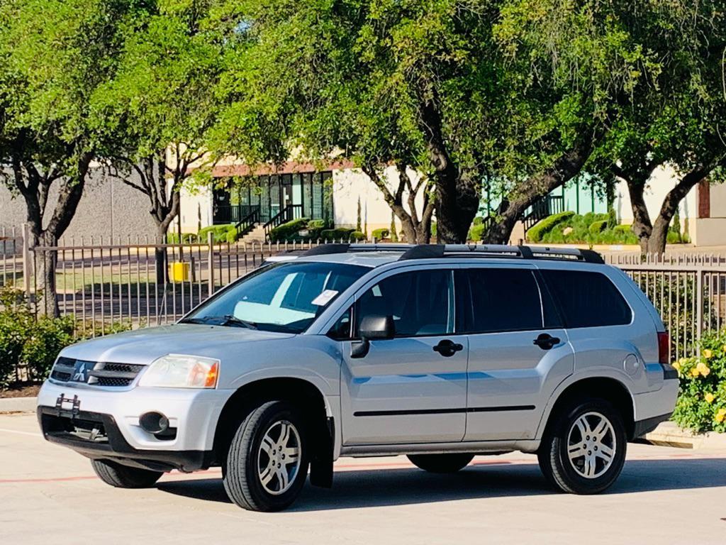 used 2006 Mitsubishi Endeavor car, priced at $4,500
