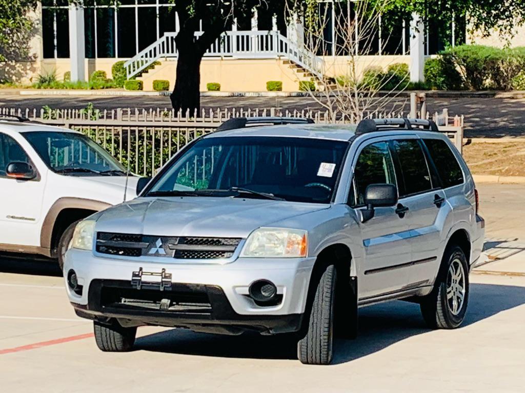 used 2006 Mitsubishi Endeavor car, priced at $4,500