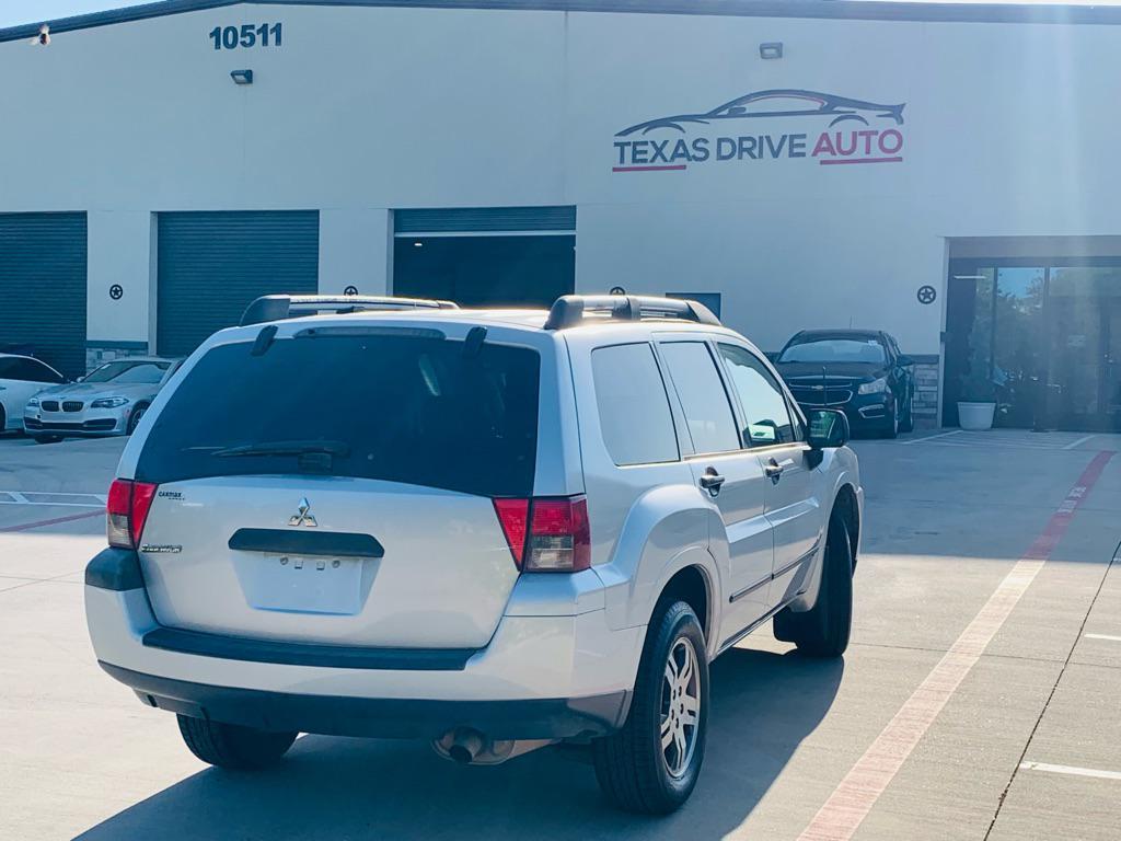 used 2006 Mitsubishi Endeavor car, priced at $4,500