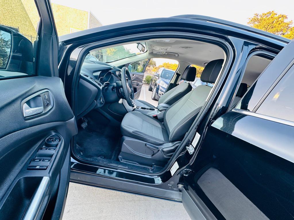 used 2013 Ford Escape car, priced at $5,500