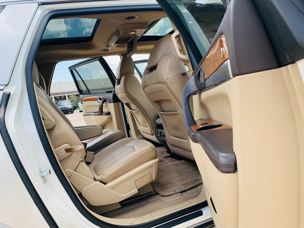 used 2011 Buick Enclave car, priced at $5,500