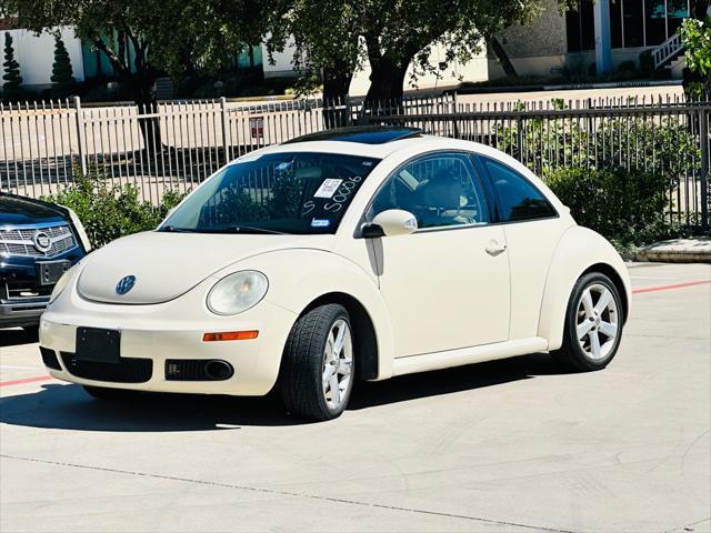 used 2007 Volkswagen New Beetle car, priced at $5,500