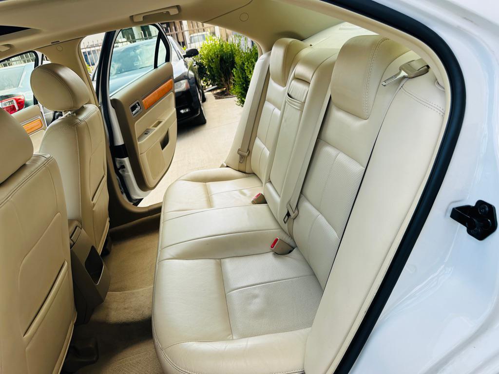 used 2006 Lincoln Zephyr car, priced at $4,500