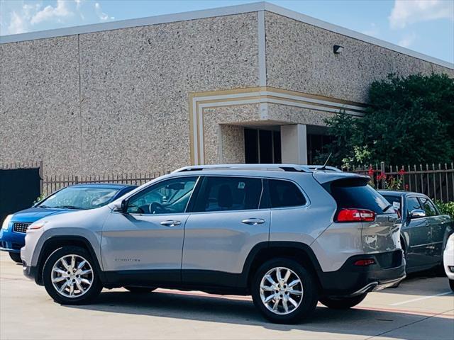 used 2015 Jeep Cherokee car, priced at $5,500