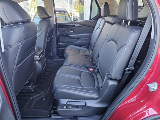 new 2025 Honda Pilot car, priced at $48,075