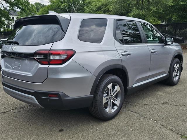 new 2025 Honda Pilot car, priced at $44,473