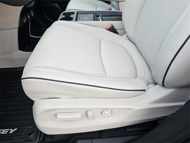 new 2026 Honda Odyssey car, priced at $51,680