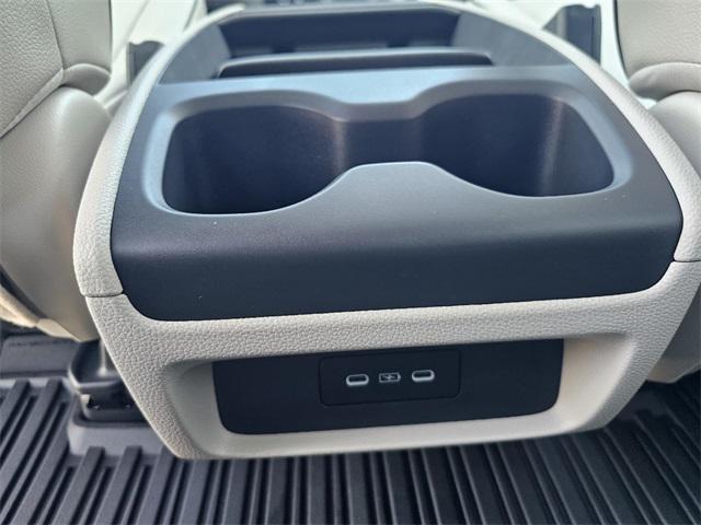 new 2026 Honda Odyssey car, priced at $51,680