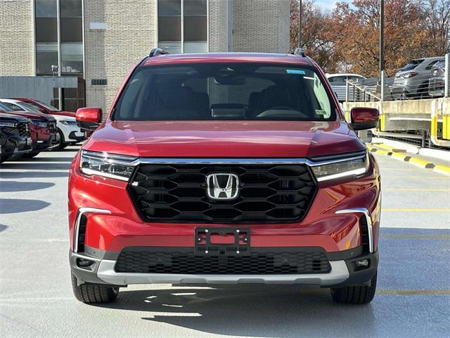 new 2025 Honda Pilot car, priced at $51,450