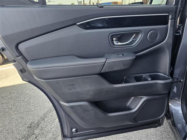 new 2025 Honda Pilot car, priced at $50,012