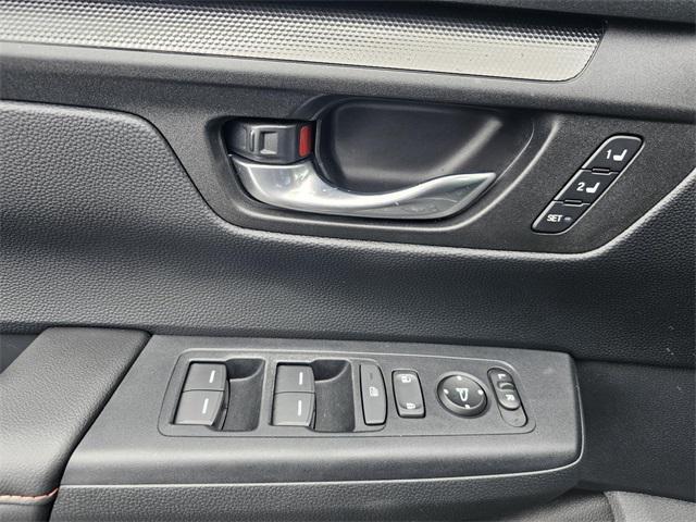 used 2025 Honda CR-V Hybrid car, priced at $37,900