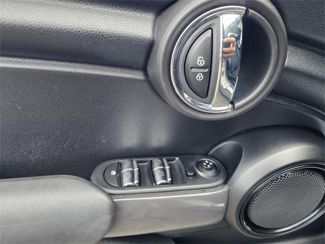 used 2020 MINI Hardtop car, priced at $14,780