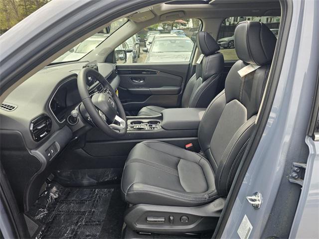 new 2025 Honda Pilot car, priced at $51,345