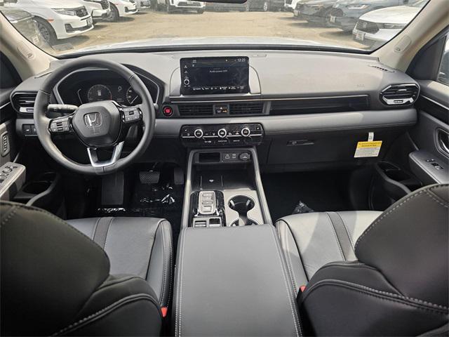 new 2025 Honda Pilot car, priced at $51,345