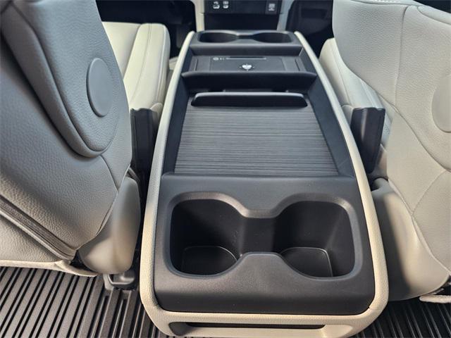 new 2026 Honda Odyssey car, priced at $45,585