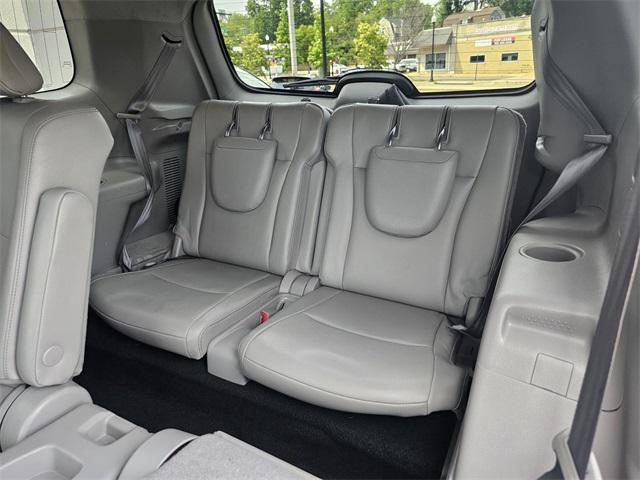used 2013 Toyota Highlander car, priced at $19,500